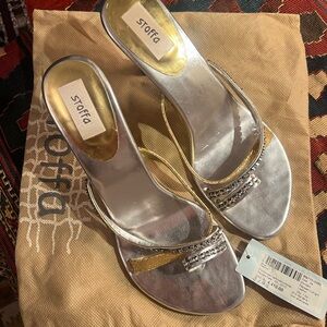 Indian Gold & Silver Strapless Leather “STOFFA” Sandals